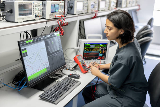Best Licensed Electrician  in East Dundee, IL